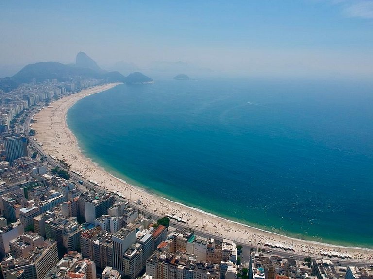Posizione eccellente tra Copacabana e Ipanema.