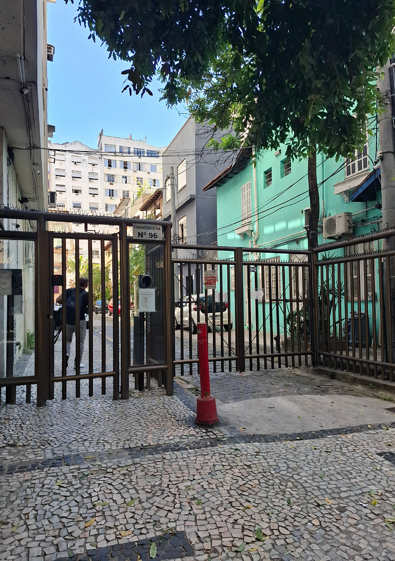 Private suites between Copacabana and Ipanema!